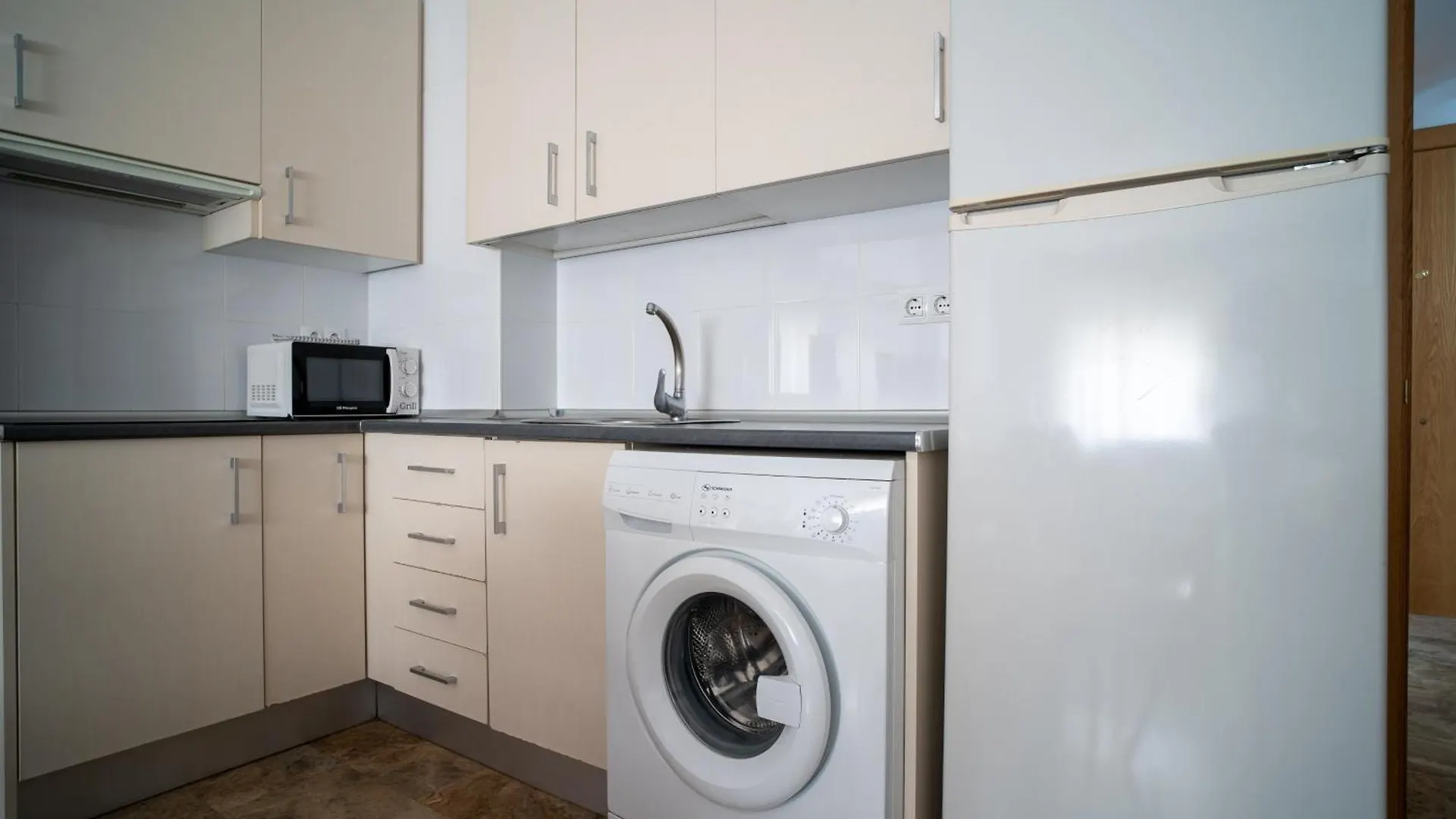 Apartamentos Agrx 'Virgen 25' - Centro Granada España